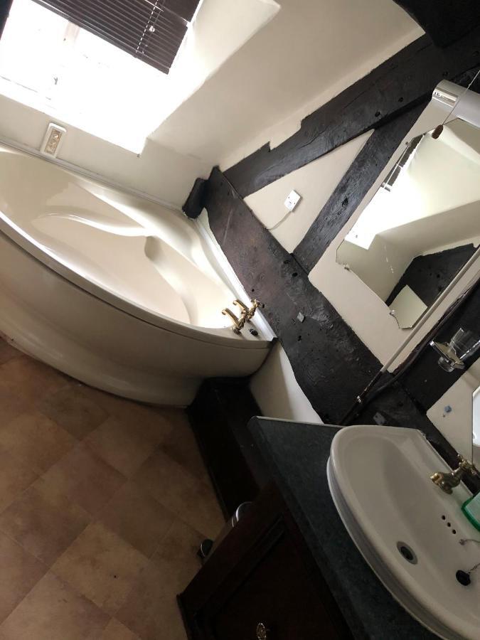 Tudor House Hotel マーケット・ドレイトン エクステリア 写真